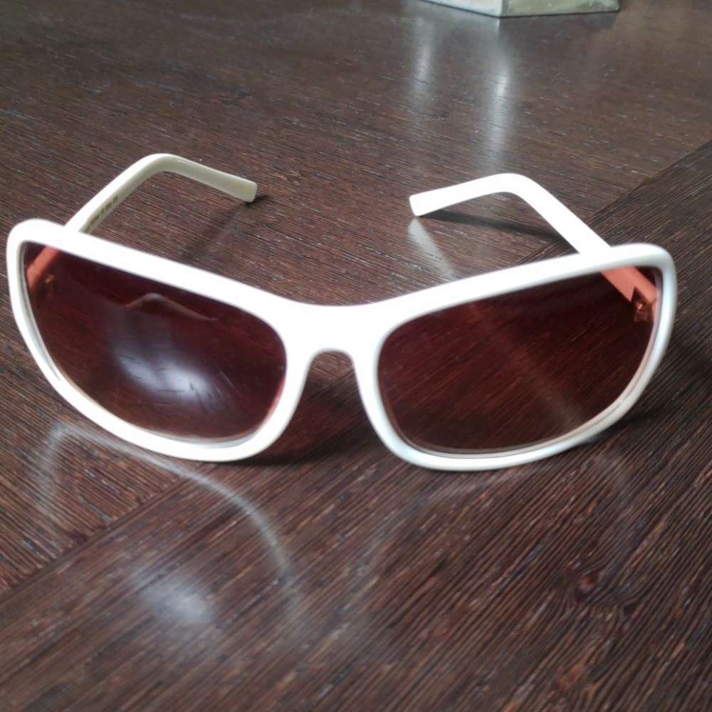 VTG Nicole Miller sunglasses